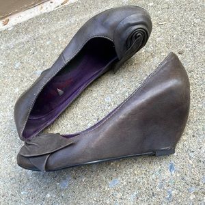 Couleur Pourpre Wedge Heels